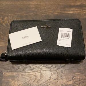 Coach Crossgrain Leather Double Zip Travel Wallet